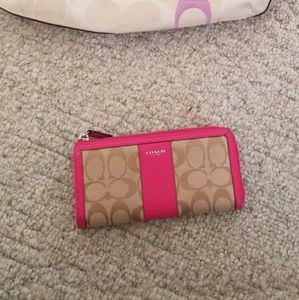 Coach wallet
